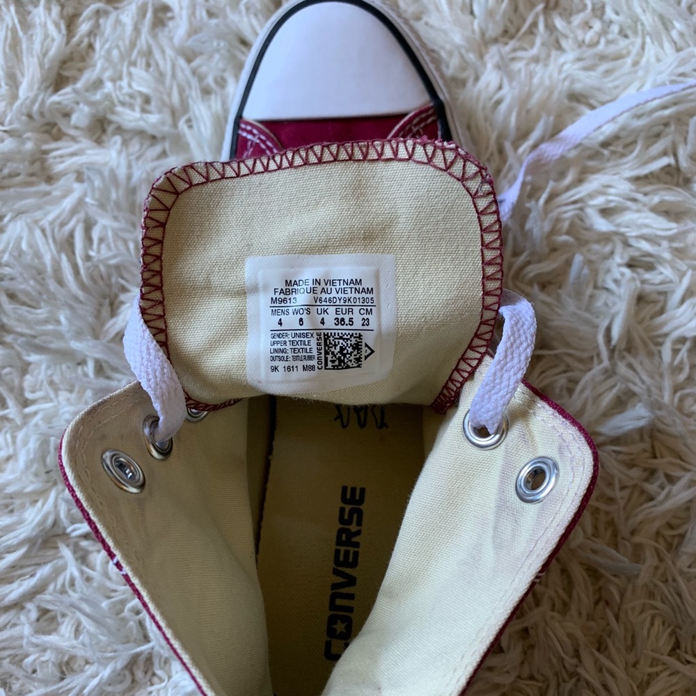 Red high top converse - Picture 4 of 4
